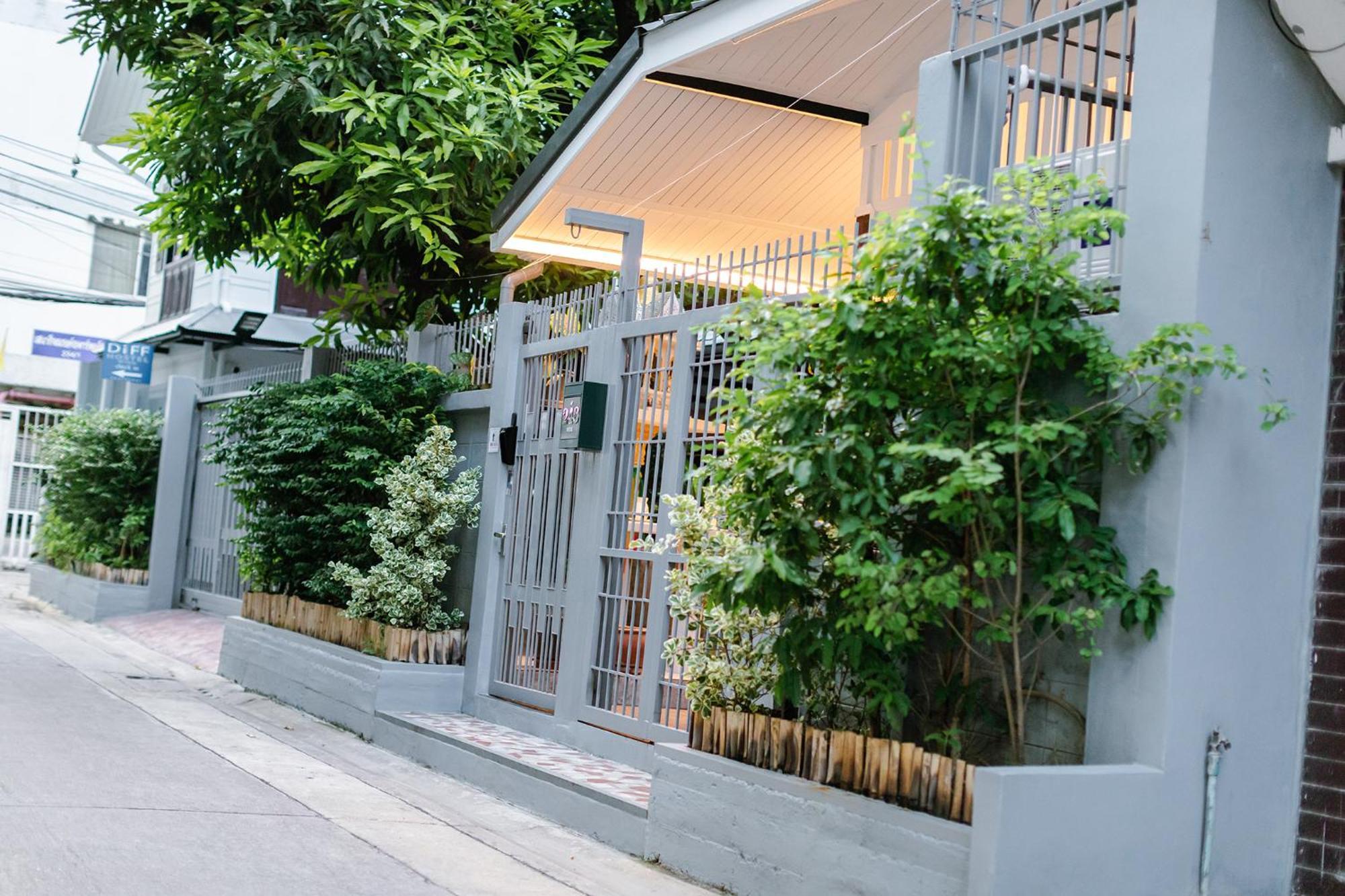 Diff Hostel Bangkok Exteriör bild