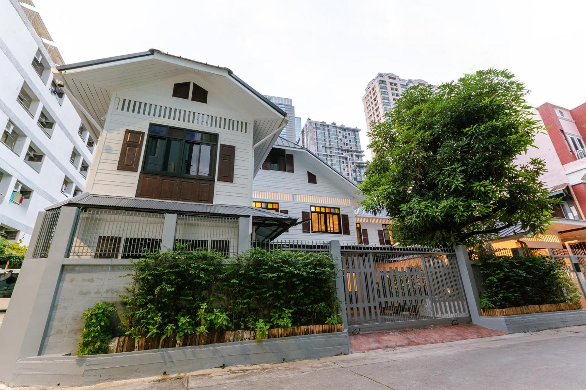 Diff Hostel Bangkok Exteriör bild