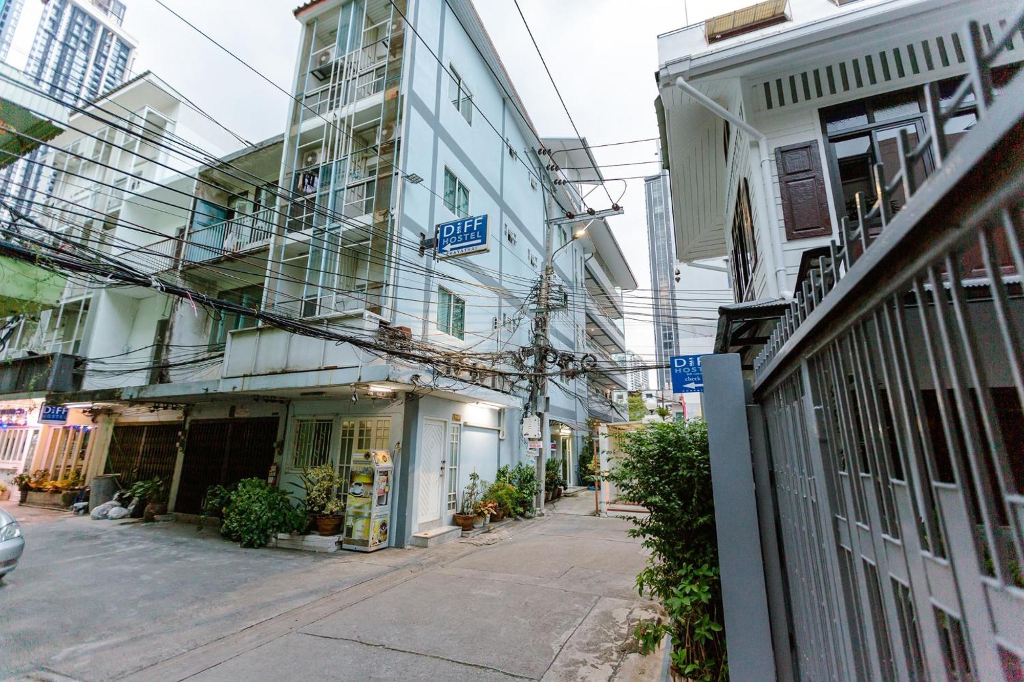 Diff Hostel Bangkok Exteriör bild